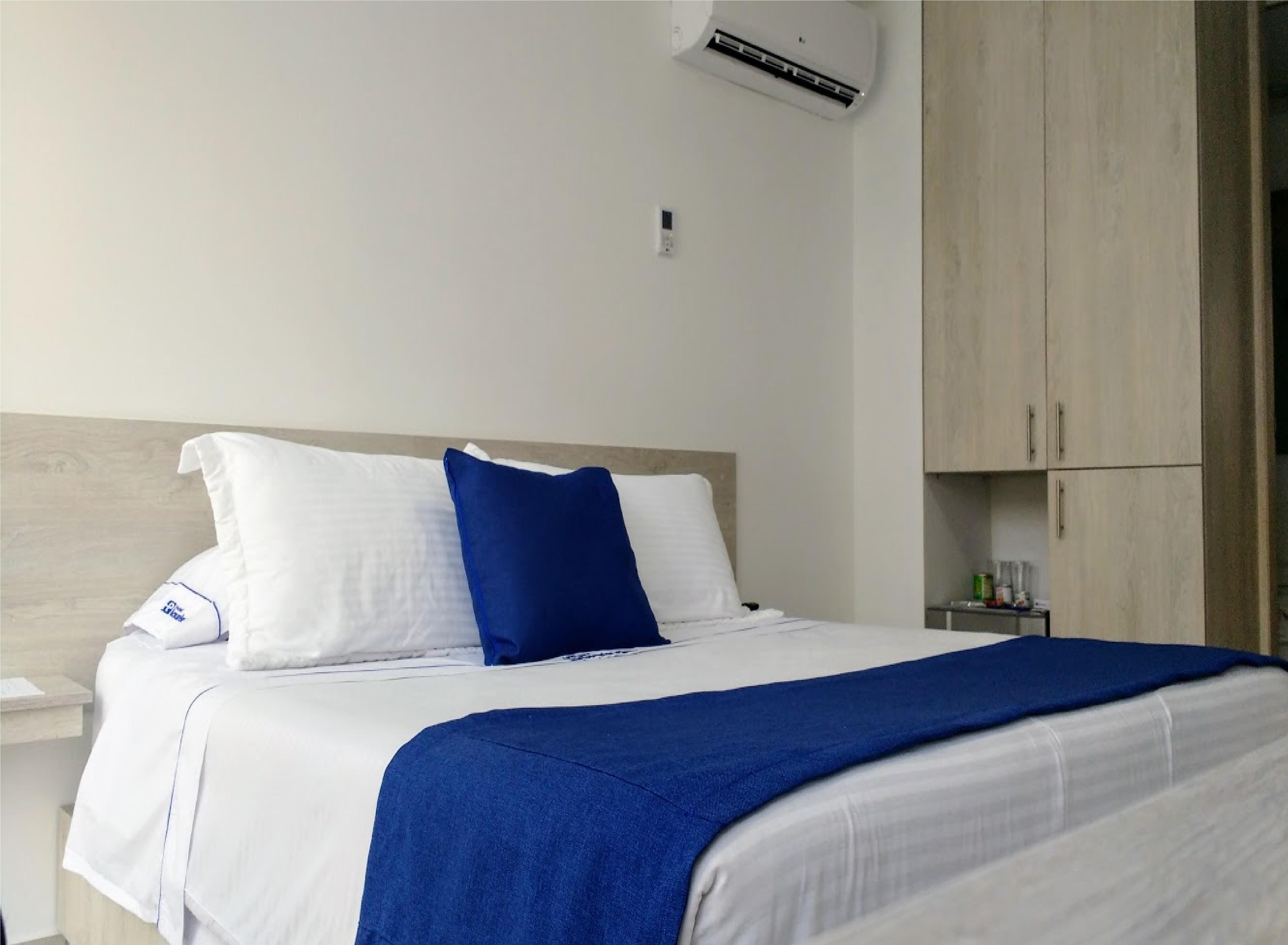 Hotel Laureles Plaza メデジン エクステリア 写真
