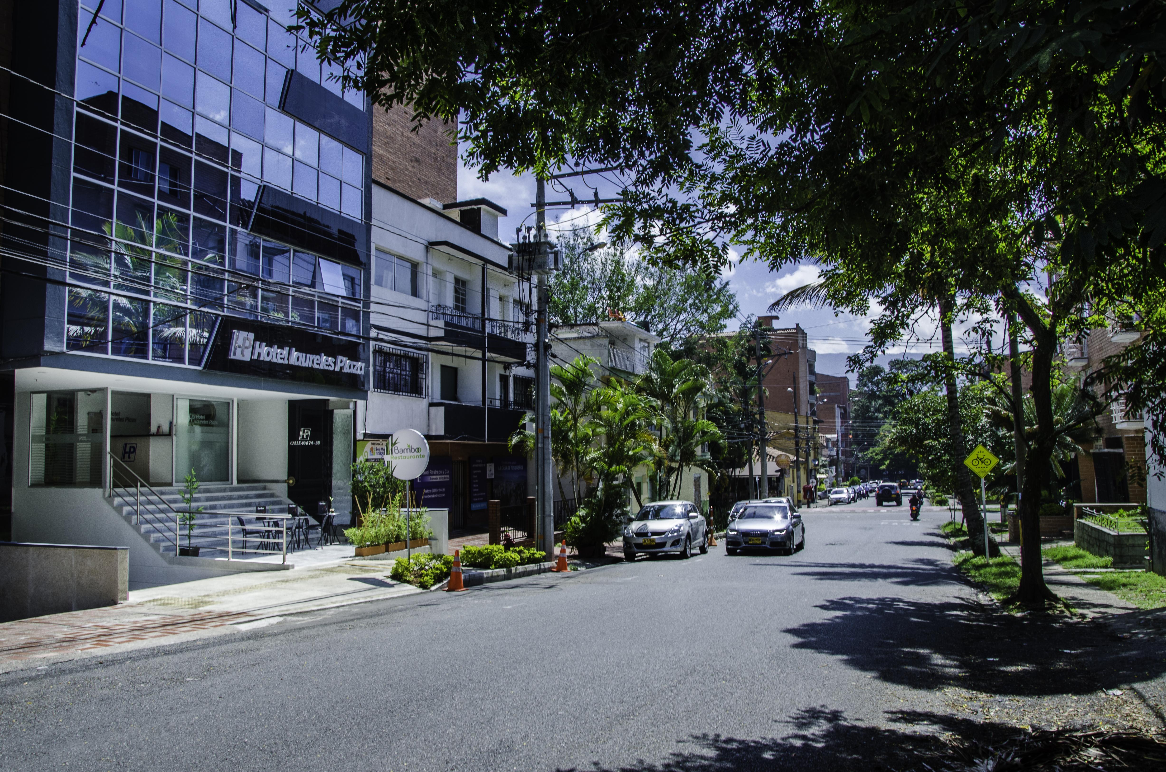 Hotel Laureles Plaza メデジン エクステリア 写真