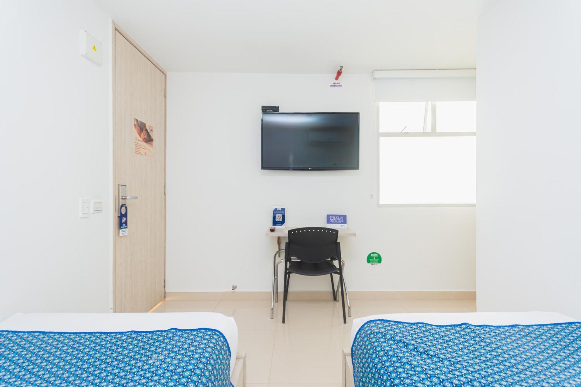 Hotel Laureles Plaza メデジン エクステリア 写真