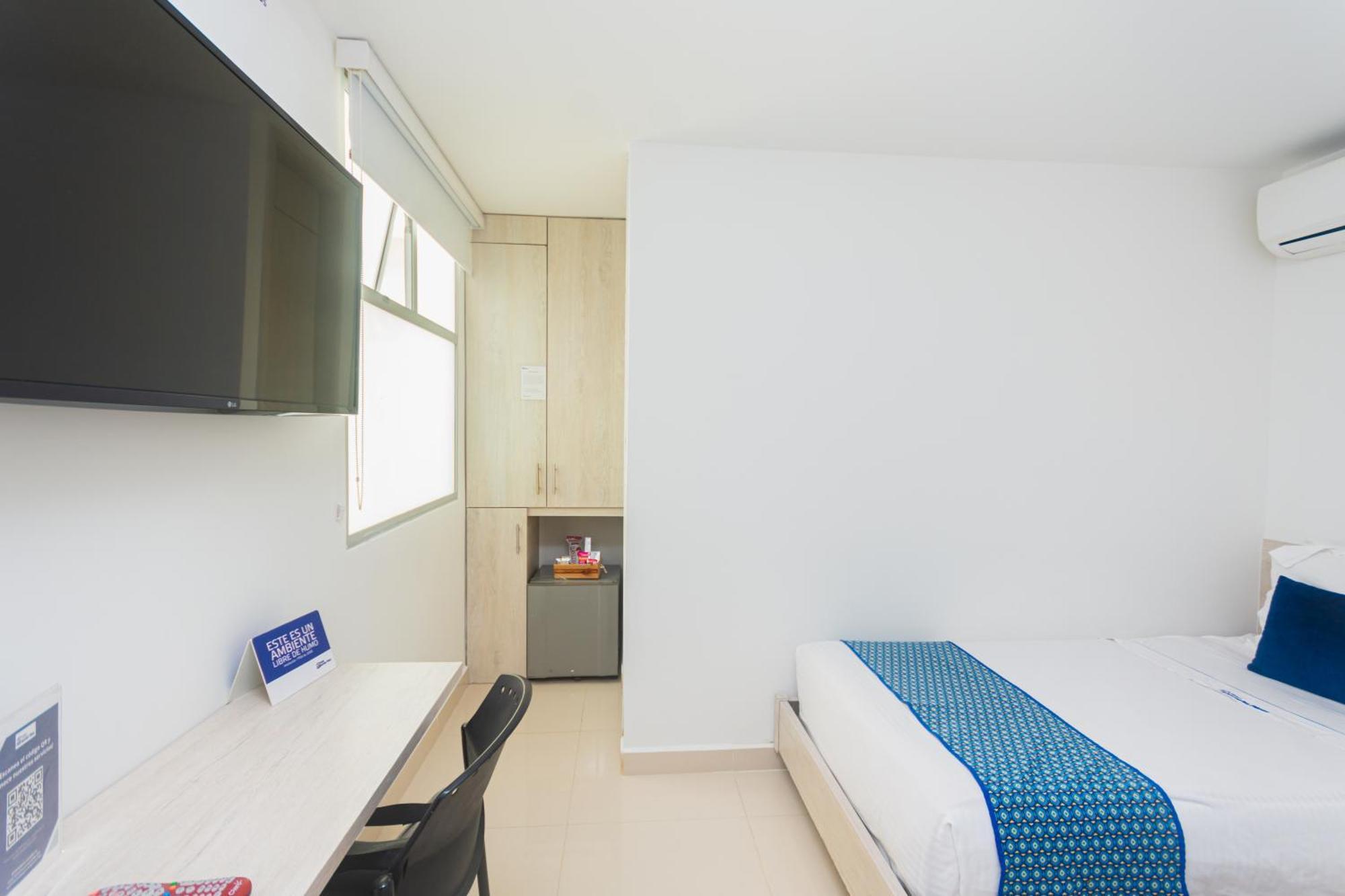 Hotel Laureles Plaza メデジン エクステリア 写真