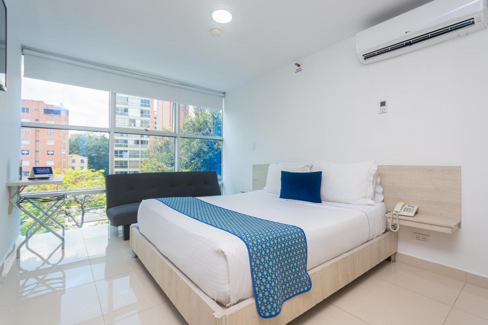 Hotel Laureles Plaza メデジン エクステリア 写真