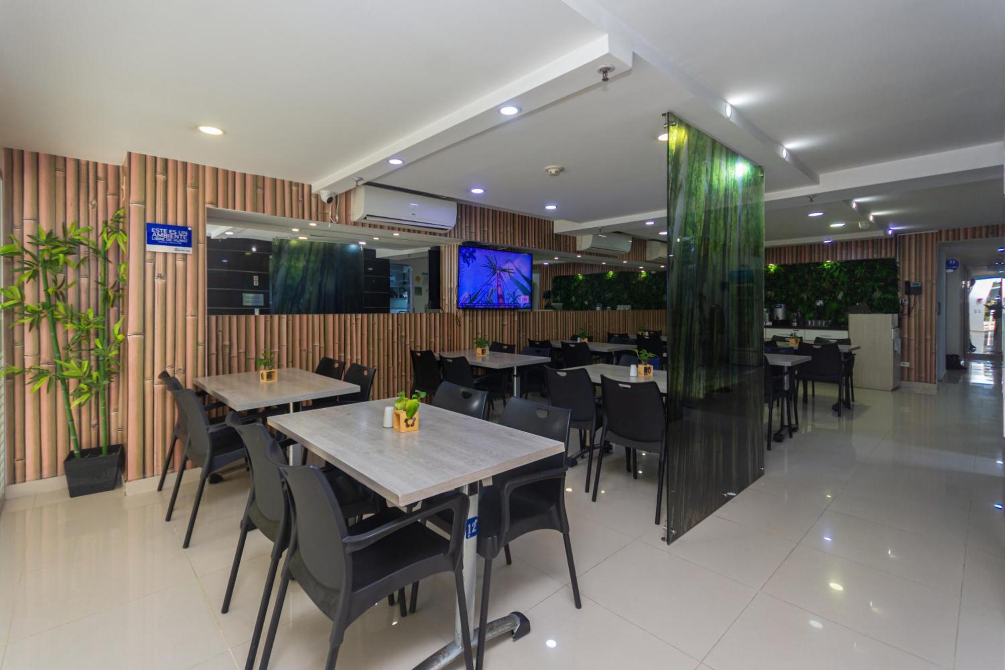 Hotel Laureles Plaza メデジン エクステリア 写真