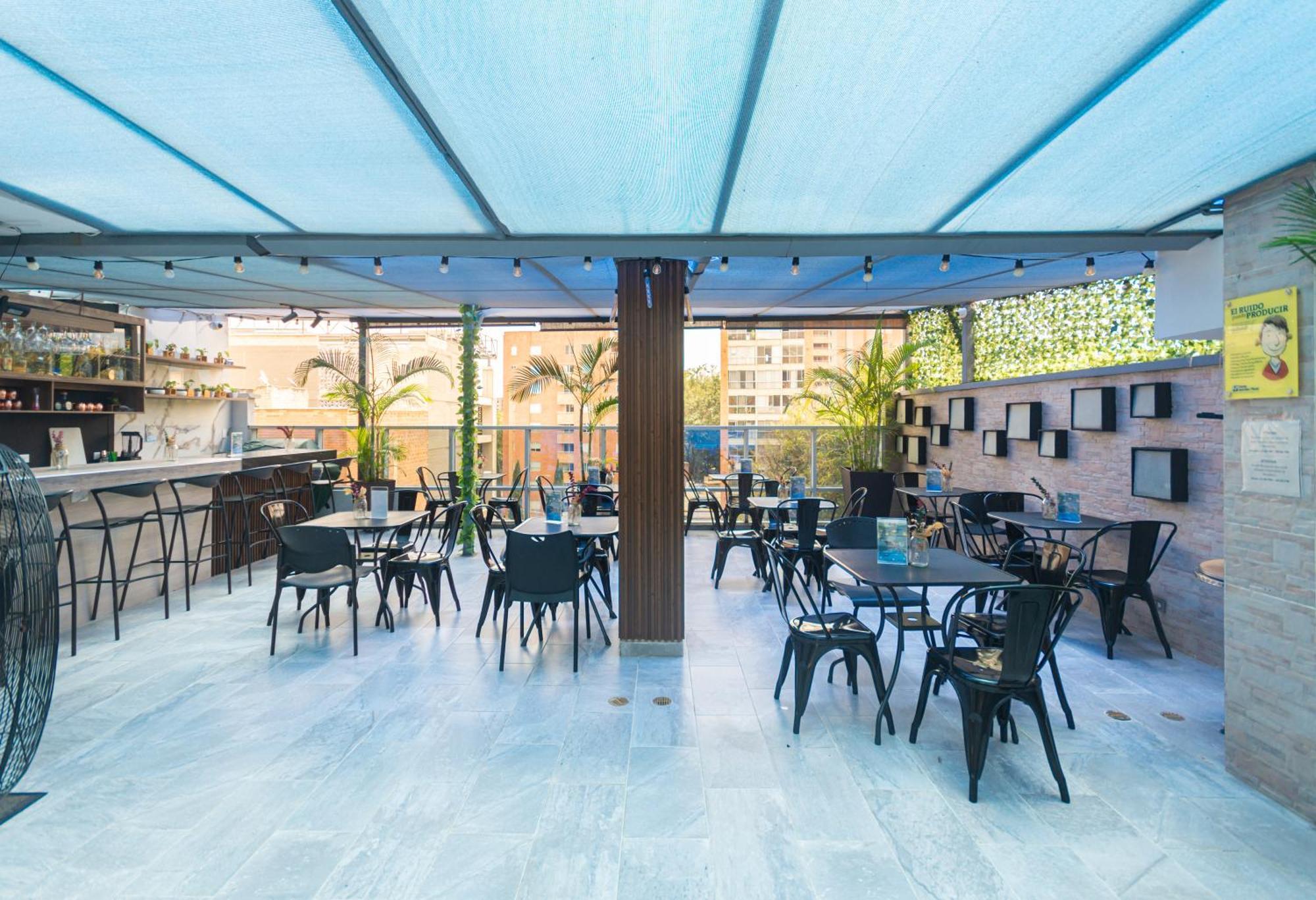 Hotel Laureles Plaza メデジン エクステリア 写真